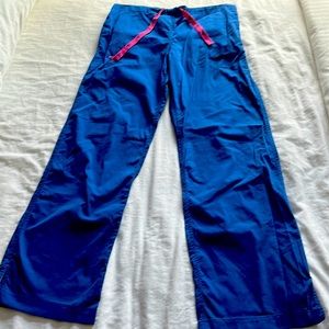 Scrub pants - Brand is Med Couture - size small